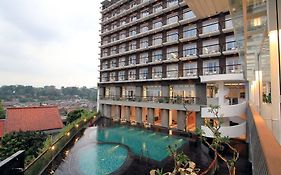 The 101 Bogor Suryakancana Hotel